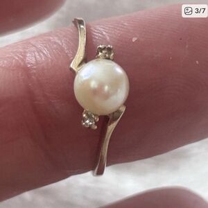Classic Pearl and Diamond Accent Ring in 10K Yellow Gold - Vintage 1988